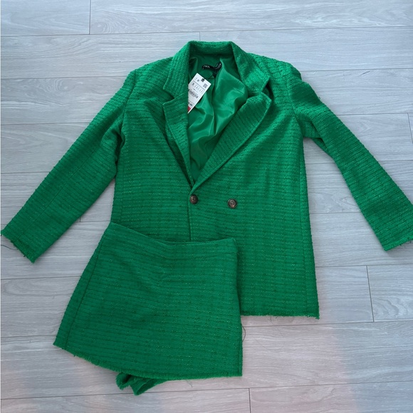 Zara Emerald Green Blazer and Shorts Set - Picture 1 of 1